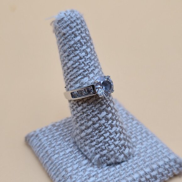 Size 7 Sterling Silver Round Cubic Zirconia With Channel Accents Ring A4799 - Picture 3 of 10